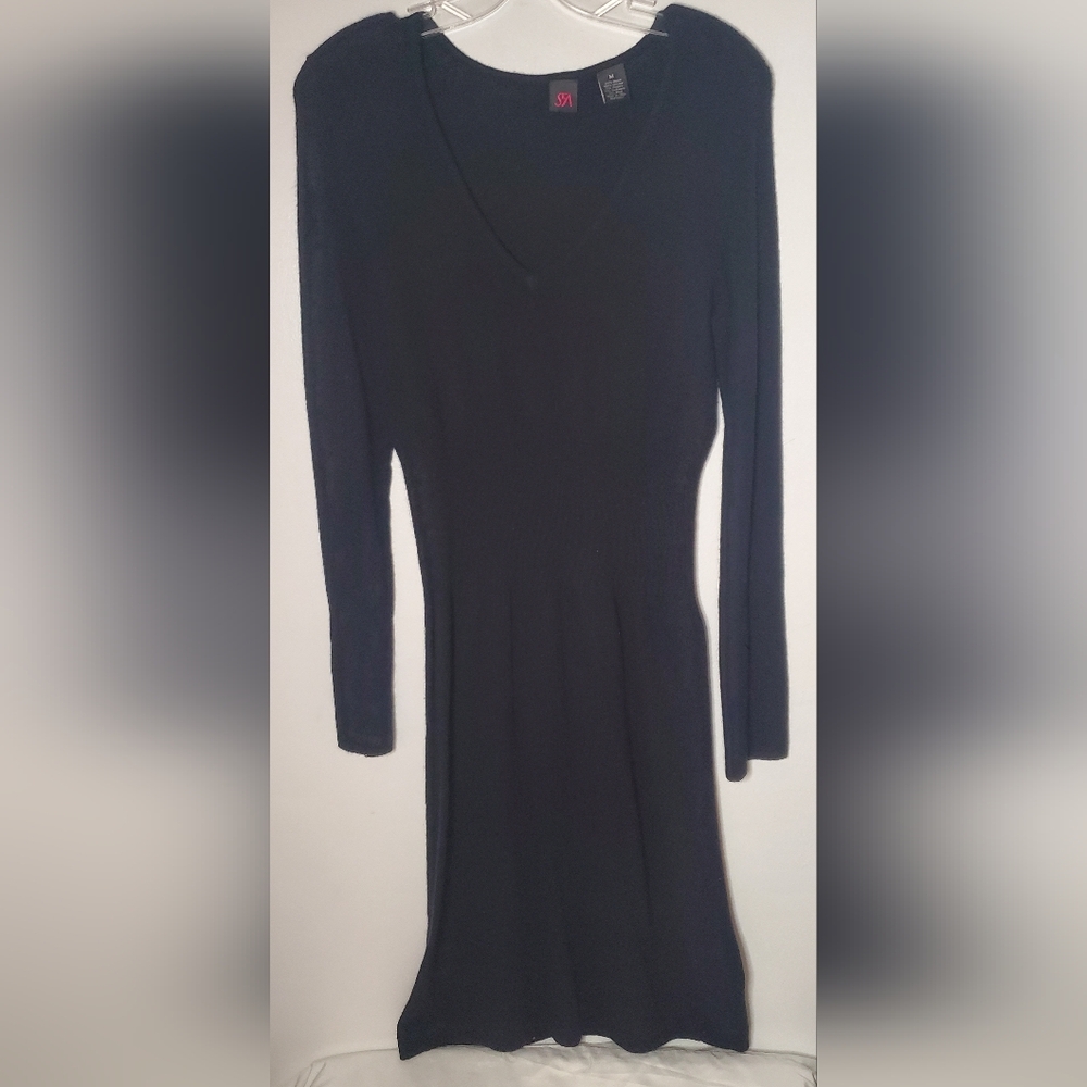 S5A saks fifth avenue - size M- sweater dress - long sleeves - A-line
